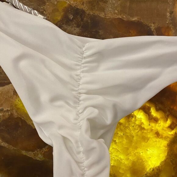 Bikinx 2 piece swimsuit, new - Picture 6 of 8